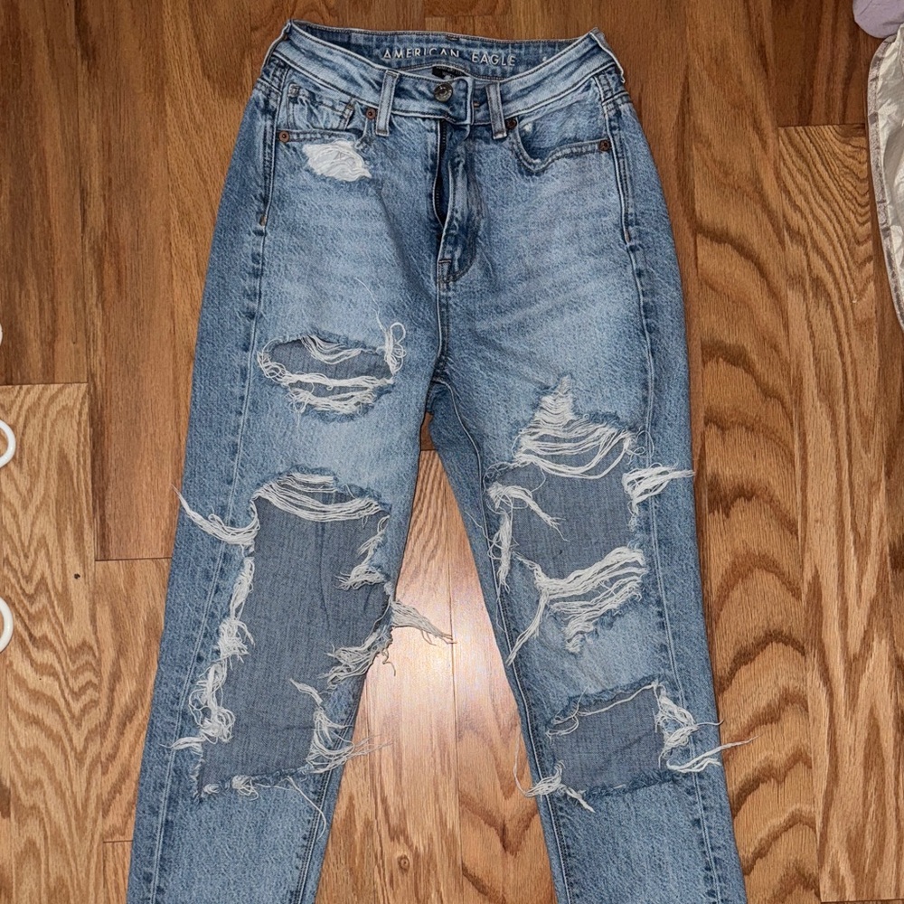 American Eagle Distressed Jeans
